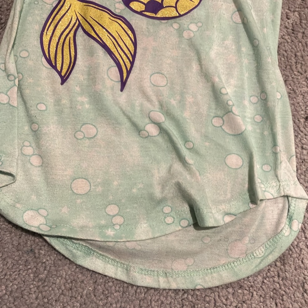 Kidgets Brand Unicorn and Mermaid Tops 
🦄 🧜‍♀️ - Picture 9 of 10